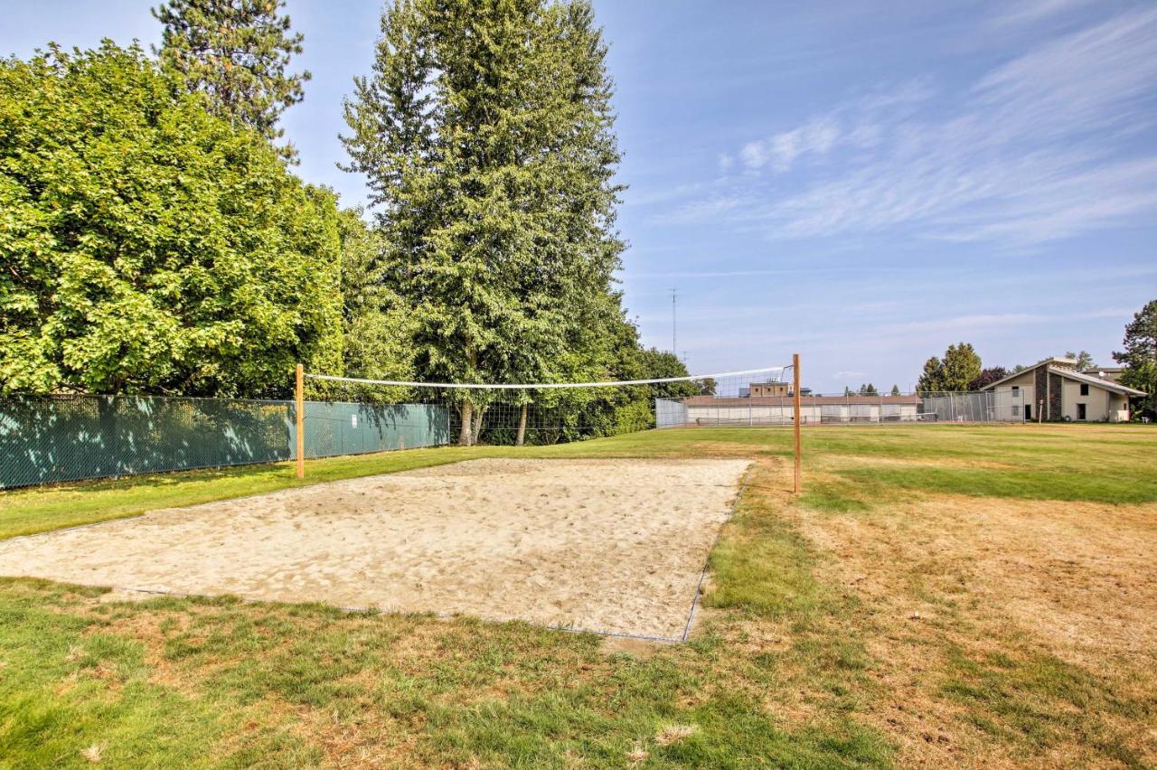Lake Pend Oreille Condo With Porch And Mountain View! Sandpoint Exteriör bild